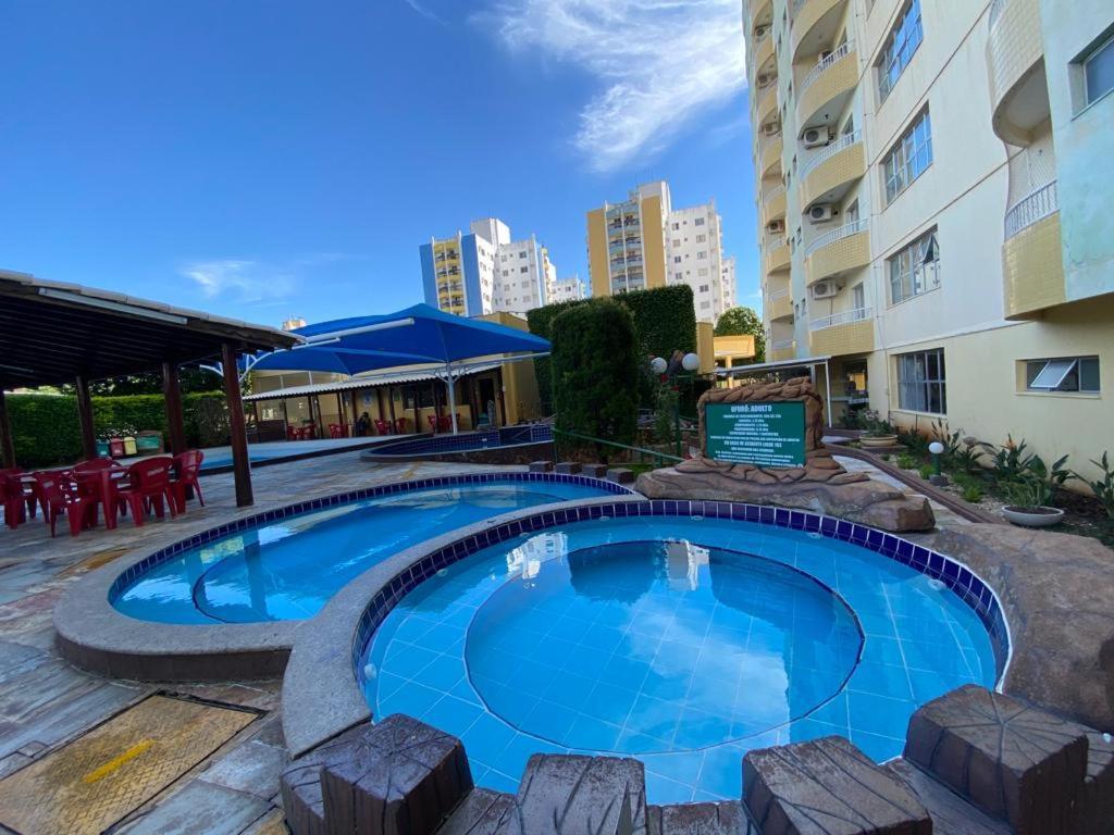 カルダス・ノバスFlats Proximo Ao Shopping Singapura - Pode Descer Com Bebidas Para O Park Aquatico 1105アパートメント エクステリア 写真